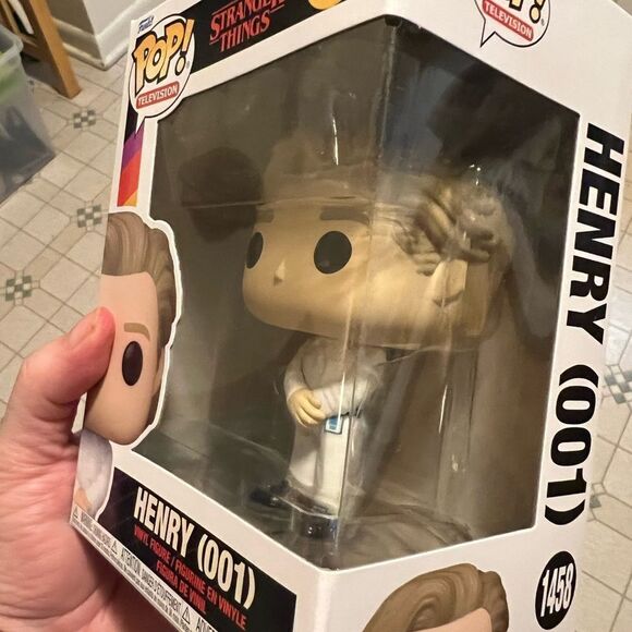 Funko Pop HENRY/001 Stranger Things Vinyl Figure - Picture 4 of 8
